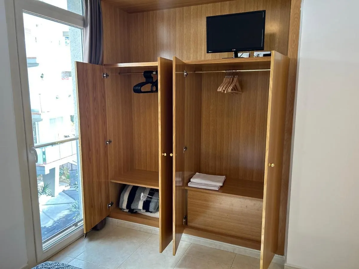 Apartaments Superiors Mtb Only Couples Lloret de Mar España