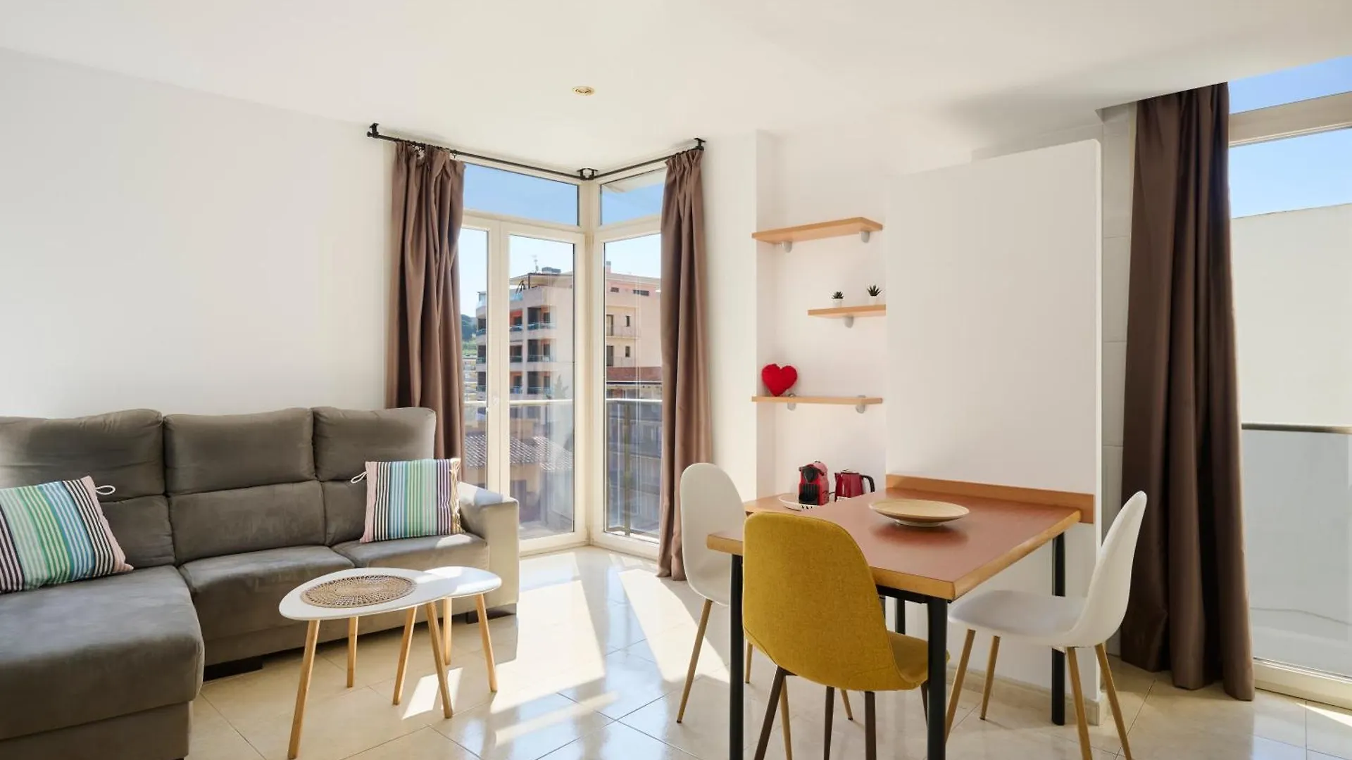 Apartaments Superiors Mtb Only Couples Lloret de Mar