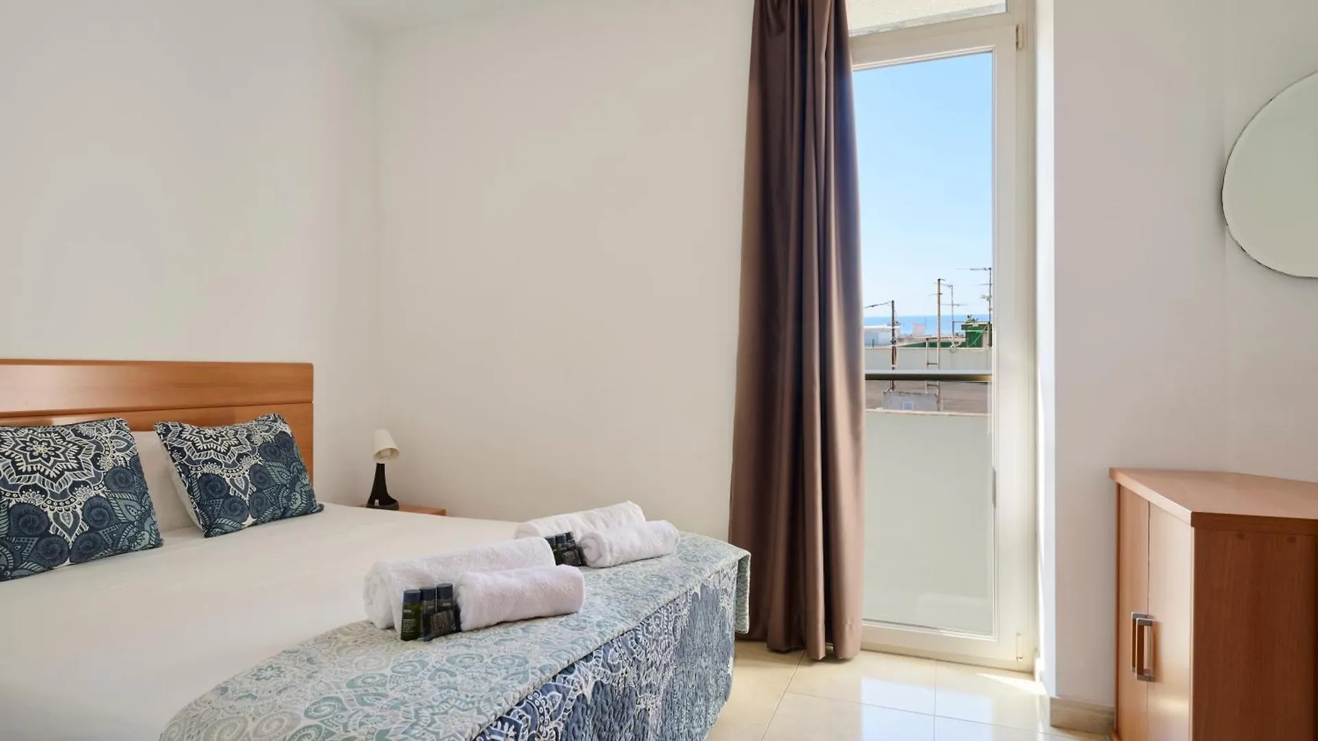 Apartaments Superiors Mtb Only Couples Lloret de Mar Apartment
